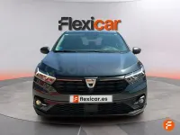 Usado Dacia Sandero Essentiel 101 CV (74 kW) 2021 Gris / plata Berlina