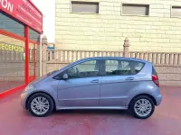 Usado Mercedes A180 109 CV (80 kW) 2009 Gris / plata Monovolumen