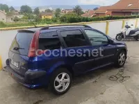 Usado Peugeot 206 90 CV (66 kW) 2002 Azul Familiar