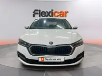 Usado Skoda Octavia Selection 116 CV (85 kW) 2022 Blanco Berlina