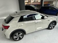 Usado VW T-Roc R-line 150 CV (110 kW) 2022 Gris / plata SUV