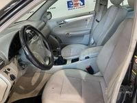 Usado Mercedes C220 Classic 143 CV (105 kW) 2004 Negro Familiar