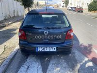 Usado VW Polo Highline 75 CV (55 kW) 2004 Azul Utilitario
