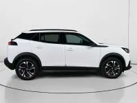 Usado Peugeot 2008 Allure 110 CV (80 kW) 2022 Blanco SUV