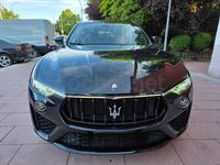 Usado Maserati Levante 350 CV (257 kW) 2021 Negro SUV