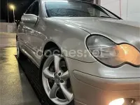 Usado Mercedes C180 Classic 143 CV (105 kW) 2004 Beige Berlina