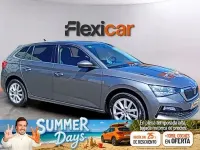 Usado Skoda Scala Ambition 95 CV (69 kW) 2022 Gris Utilitario