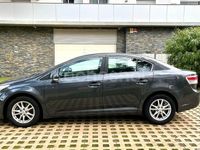 Usado Toyota Avensis Active 126 CV (92 kW) 2011 Gris / plata Berlina