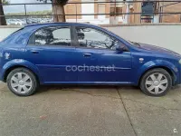 Usado Chevrolet Lacetti SX 109 HP (80 kW) 2004 Azul Sedan