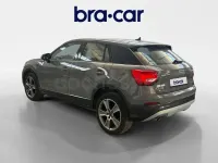 Usado Audi Q2 Design 116 CV (85 kW) 2020 Gris / plata SUV
