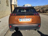 Usado Peugeot 2008 Allure 110 CV (80 kW) 2021 Naranja SUV