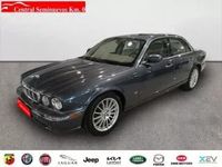 Usado Jaguar XJ6 Executive 207 CV (152 kW) 2006 Gris / plata Berlina