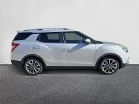Usado SsangYong XLV 128 CV (94 kW) 2019 Gris / plata SUV