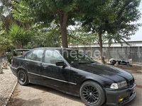 Usado BMW 318 115 CV (84 kW) 1991 Negro Berlina