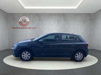 Usado VW Polo Advance 69 CV (50 kW) 2017 Gris Utilitario