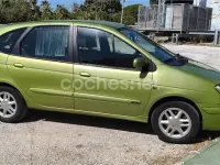 Usado Renault Scénic II Expression 105 CV (77 kW) 2003 Verde Monovolumen