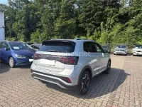 Usado VW T-Cross R-line 150 CV (110 kW) 2025 Gris / plata SUV