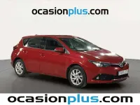 Usado Toyota Auris Active 116 CV (85 kW) 2016 Rojo Utilitario