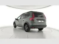 Usado Dacia Jogger Expression 100 CV (73 kW) 2025 Verde Monovolumen