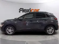 Usado Hyundai Kona 120 CV (88 kW) 2022 Gris SUV