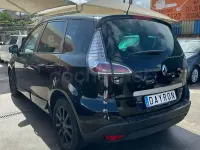 Usado Renault Scénic Bose Edition 110 CV (80 kW) 2015 Negro Monovolumen