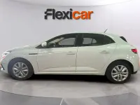 Usado Renault Mégane II Intens 116 CV (85 kW) 2022 Blanco Berlina