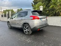 Usado Peugeot 2008 Style 82 CV (60 kW) 2016 Gris / plata SUV