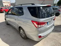 Usado SsangYong Rodius 178 CV (130 kW) 2017 Gris / plata Monovolumen