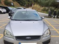 Usado Ford Focus Trend 100 CV (73 kW) 2007 Gris / plata Berlina