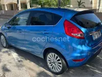 Usado Ford Fiesta Titanium 96 CV (70 kW) 2010 Azul Berlina
