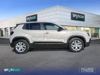 Usado Jeep Avenger Altitude 100 CV (73 kW) 2025 Gris / plata SUV