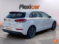 Usado Hyundai i30 120 CV (88 kW) 2021 Blanco