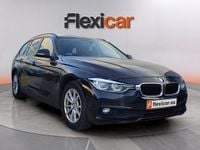 Usado BMW 318 150 CV (110 kW) 2018 Negro Familiar