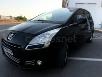 Usado Peugeot 5008 Access 115 CV (84 kW) 2013 Negro Monovolumen