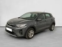 Usado Kia Stonic 84 CV (61 kW) 2023 Gris / plata SUV
