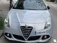 Usado Alfa Romeo Giulietta Distinctive 105 CV (77 kW) 2014 Gris / plateado Utilitario