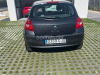 Usado Renault Clio II Authentique 75 CV (55 kW) 2008 Gris / plata Berlina