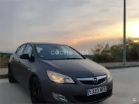 Usado Opel Astra Excellence 110 CV (80 kW) 2011 Gris / plata Berlina