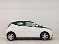 Usado Toyota Aygo X-play 72 CV (52 kW) 2018 Blanco Utilitario