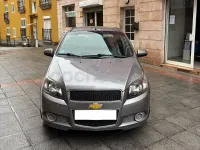 Usado Chevrolet Aveo LS 86 CV (63 kW) 2011 Gris / plata Berlina