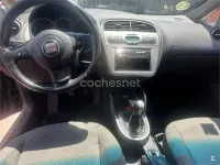 Usado Seat Altea Reference 102 CV (75 kW) 2005 Gris / plata Monovolumen
