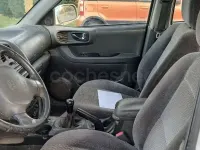 Usado Hyundai Santa Fe Comfort 125 CV (91 kW) 2004 Gris / plata SUV