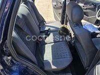 Usado Seat Cordoba Stella 90 CV (66 kW) 2000 Azul Berlina