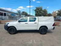 Usado Toyota HiLux 150 CV (110 kW) 2020 Blanco Pickup/Camioneta