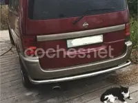Usado Nissan Serena 75 CV (55 kW) 2000 Granate Monovolumen