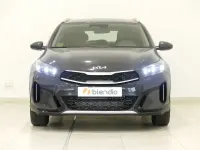 Usado Kia XCeed 100 CV (73 kW) 2024 Gris SUV