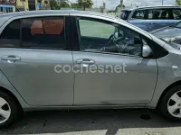 Usado Toyota Yaris 90 CV (66 kW) 2008 Gris / plata Utilitario