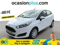 Usado Ford Fiesta Trend 75 CV (55 kW) 2017 Blanco Utilitario