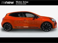 Usado Renault Clio V Techno 143 CV (105 kW) 2024 Naranja Utilitario