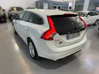 Usado Volvo V60 Summum 286 CV (210 kW) 2015 Blanco Familiar